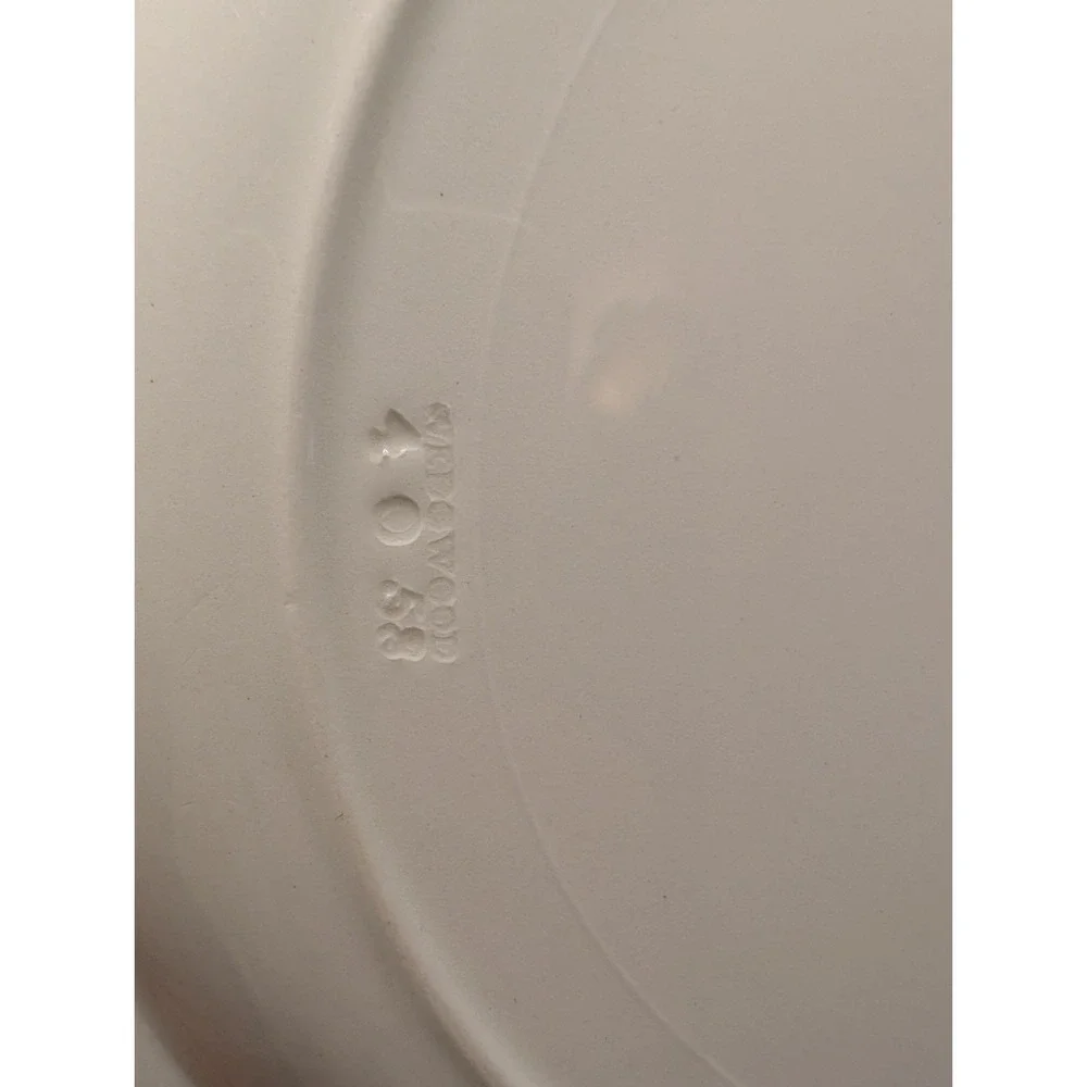 Vintage Wedgwood Harvard University 1958 The Yard Plate Facing‎ North West